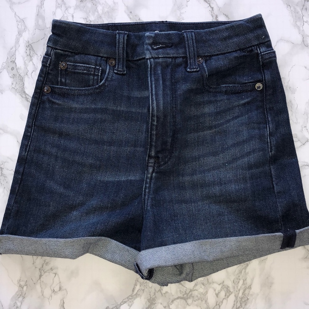 AE Curvy Super Hi-Rise Shortie